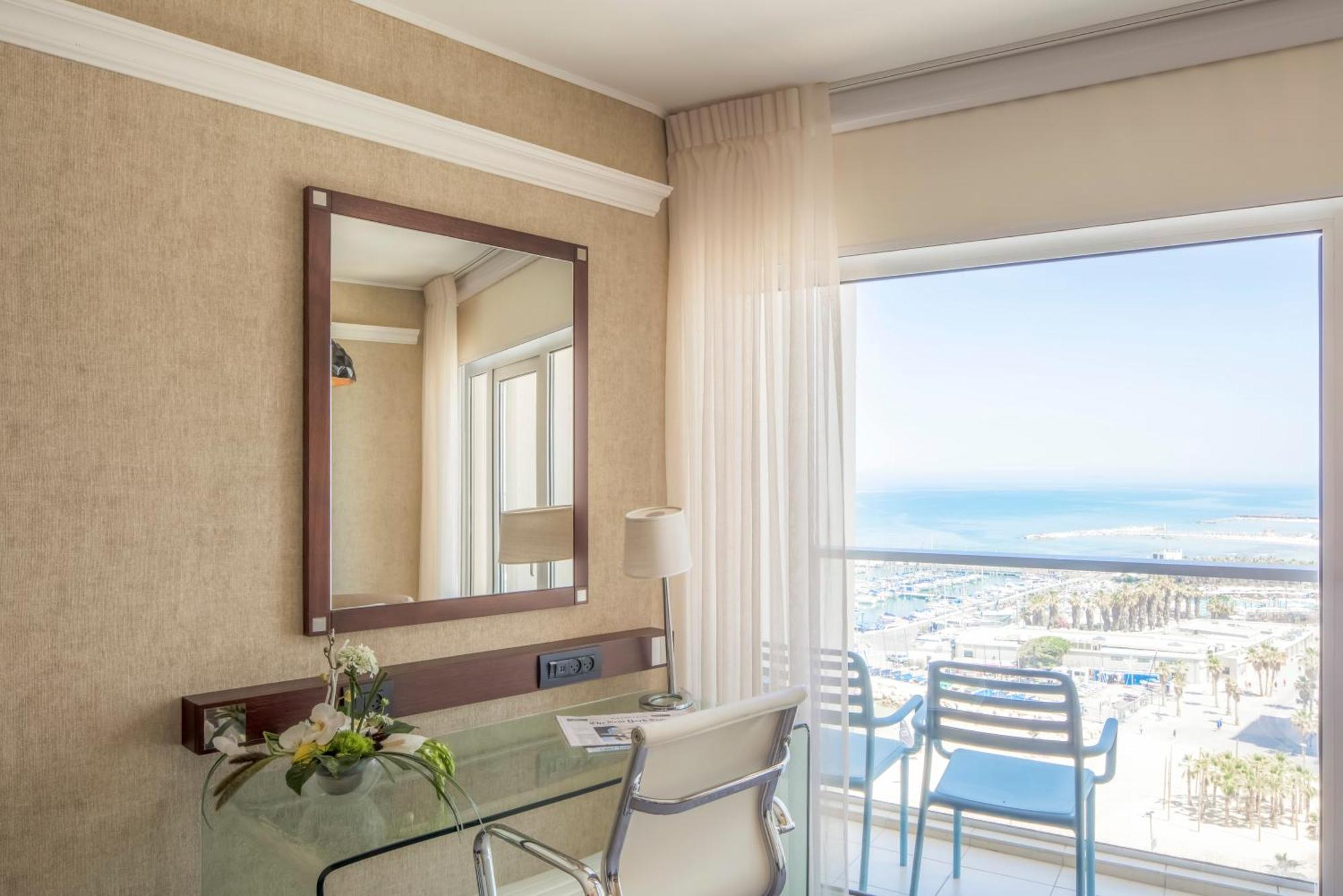 Renaissance Tel Aviv Hotel Luaran gambar